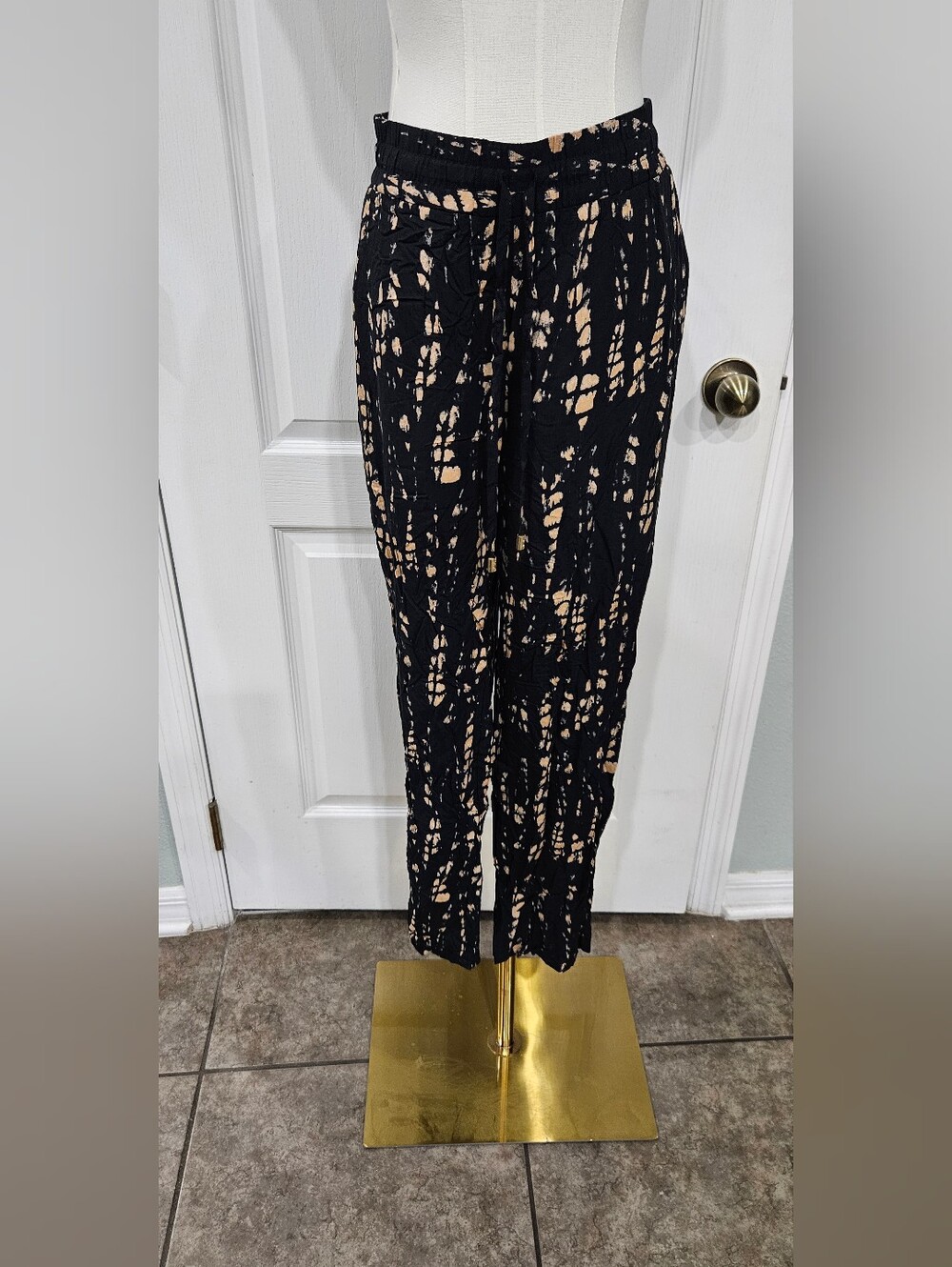 INC International Concepts Black and Beige Tie-Dye Pants